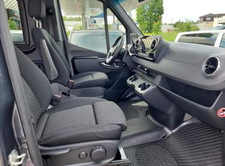 Mercedes-Benz - Sprinter