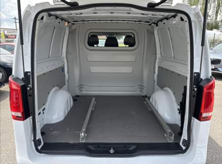 Mercedes-Benz - Vito