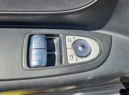 Mercedes-Benz - Vito