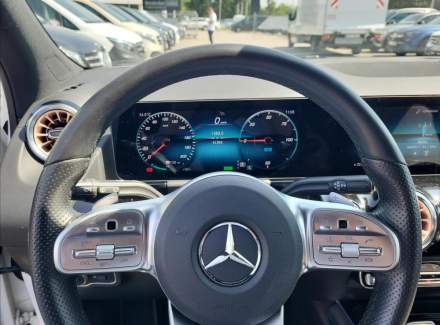 Mercedes-Benz - EQA