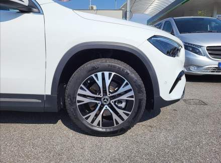 Mercedes-Benz - GLA
