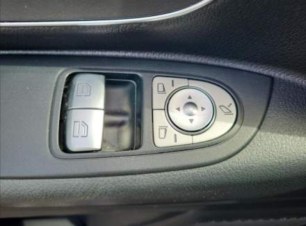 Mercedes-Benz - Vito