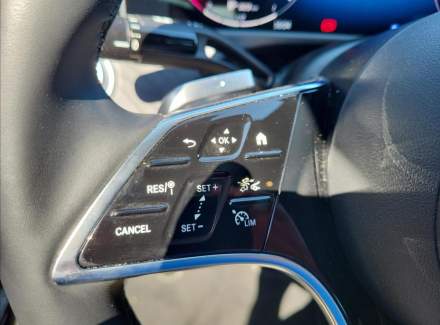 Mercedes-Benz - E-class