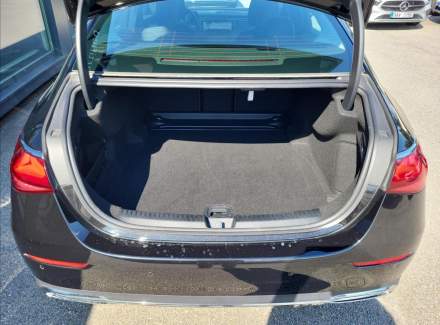 Mercedes-Benz - E-class