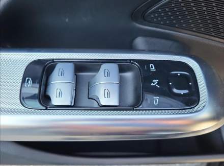 Mercedes-Benz - E-class