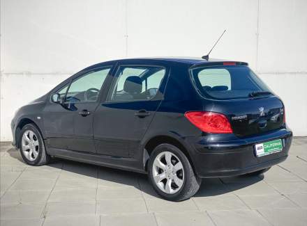 Peugeot - 307