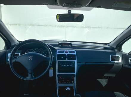 Peugeot - 307
