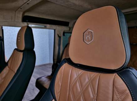 Land Rover - Defender