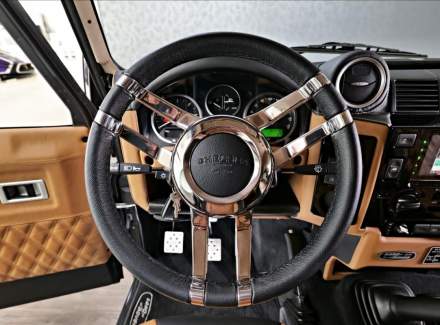 Land Rover - Defender