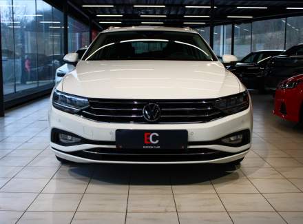 Volkswagen - Passat