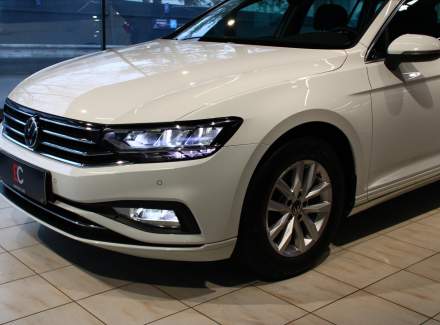Volkswagen - Passat