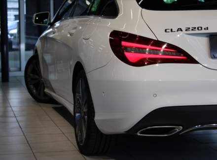Mercedes-Benz - CLA