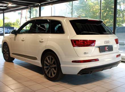 Audi - Q7