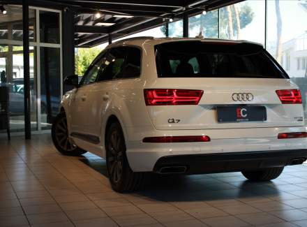Audi - Q7
