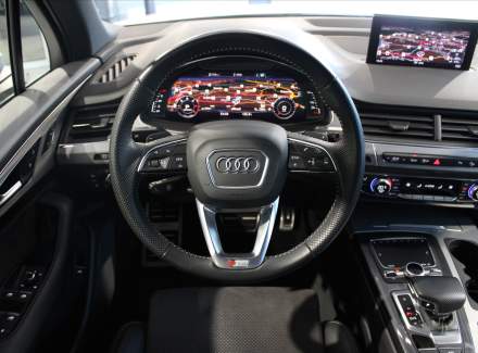 Audi - Q7