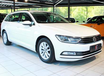 Volkswagen - Passat