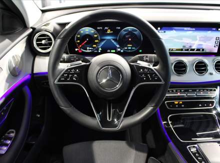 Mercedes-Benz - E-class