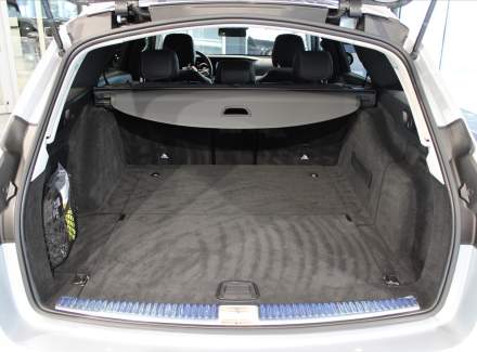 Mercedes-Benz - E-class