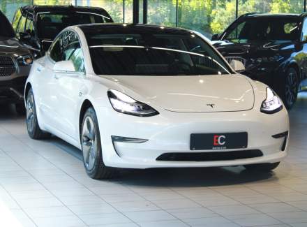 Tesla - Model 3
