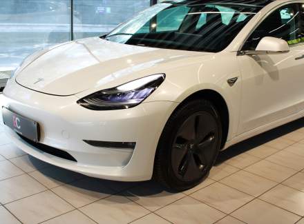 Tesla - Model 3