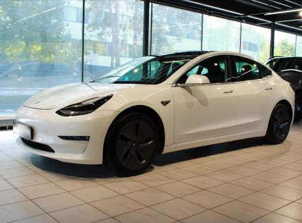 Tesla - Model 3