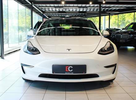 Tesla - Model 3