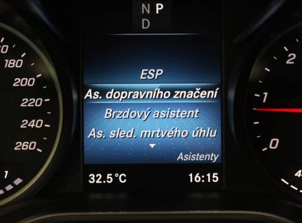 Mercedes-Benz - V-class