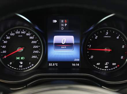 Mercedes-Benz - V-class