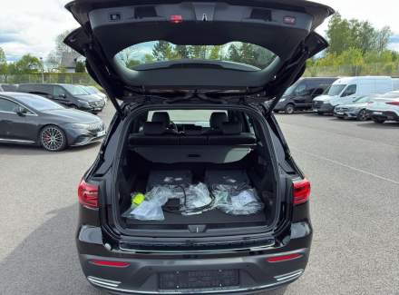Mercedes-Benz - EQB