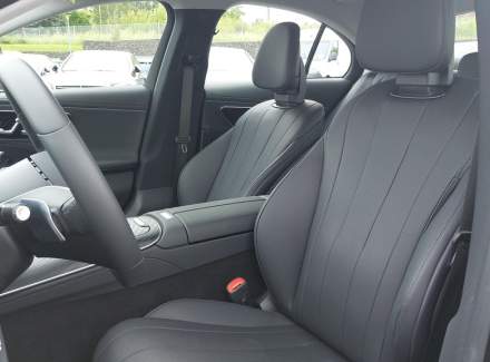 Mercedes-Benz - E-class