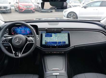 Mercedes-Benz - E-class