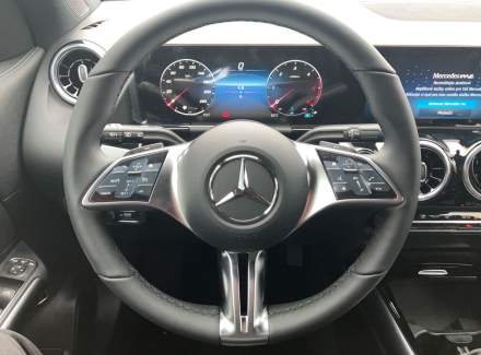 Mercedes-Benz - GLA