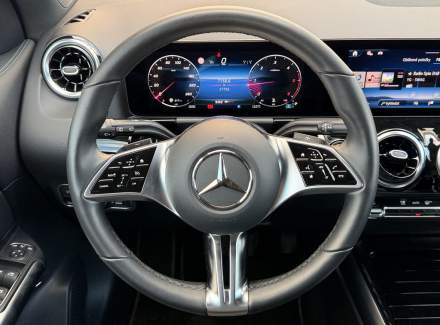 Mercedes-Benz - GLA