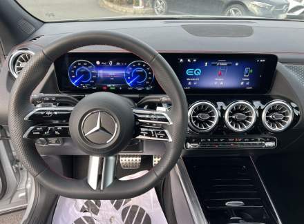 Mercedes-Benz - EQA