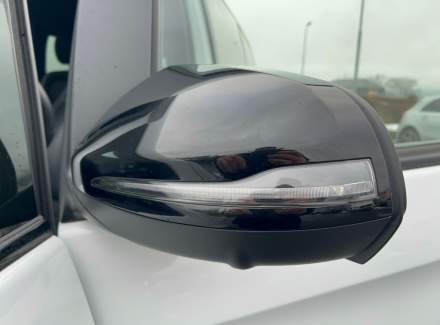 Mercedes-Benz - V-class