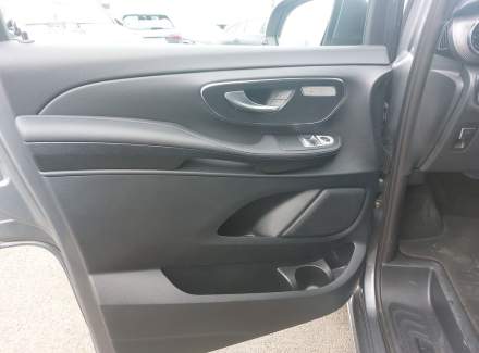 Mercedes-Benz - V-class