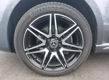 Mercedes-Benz - V-class