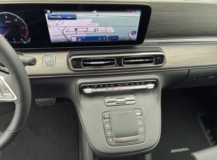 Mercedes-Benz - V-class