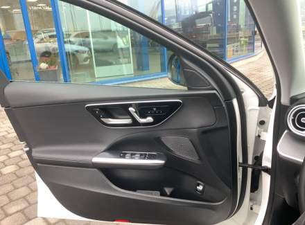 Mercedes-Benz - C-class