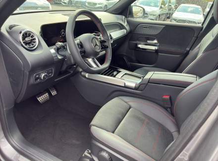 Mercedes-Benz - GLB