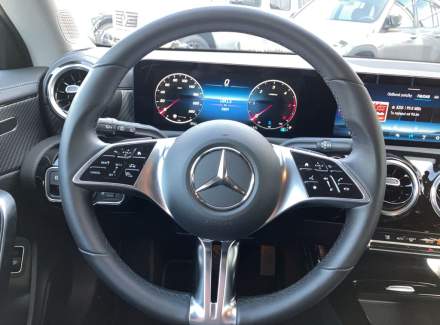 Mercedes-Benz - CLA