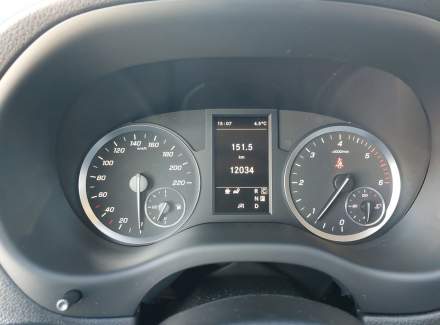 Mercedes-Benz - Vito