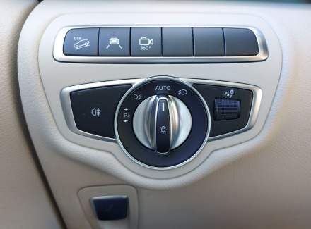 Mercedes-Benz - V-class