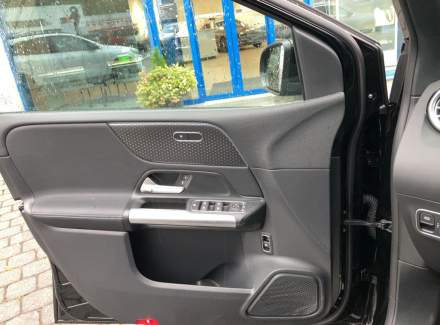 Mercedes-Benz - B-class