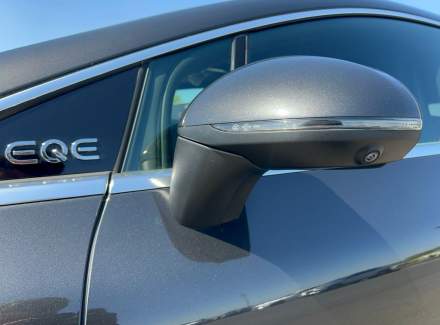 Mercedes-Benz - EQE