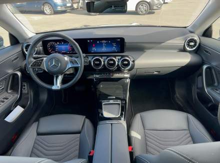 Mercedes-Benz - CLA