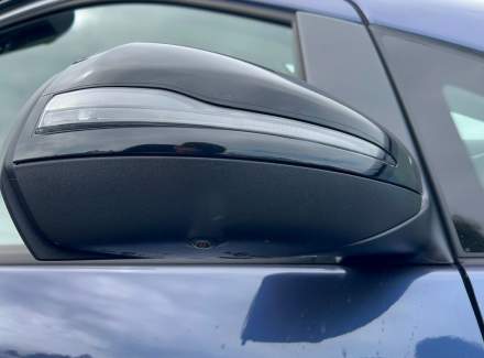 Mercedes-Benz - V-class