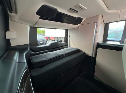 Mercedes-Benz - V-class