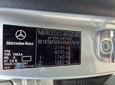 Mercedes-Benz - CLA