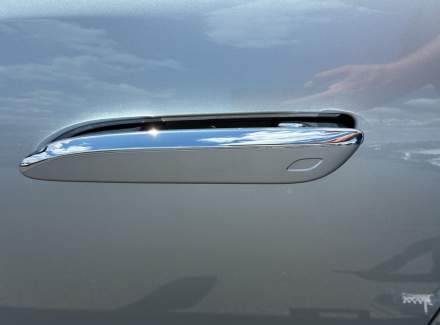 Mercedes-Benz - E-class